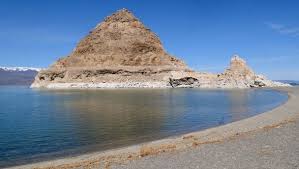 Pyramid Lake 
